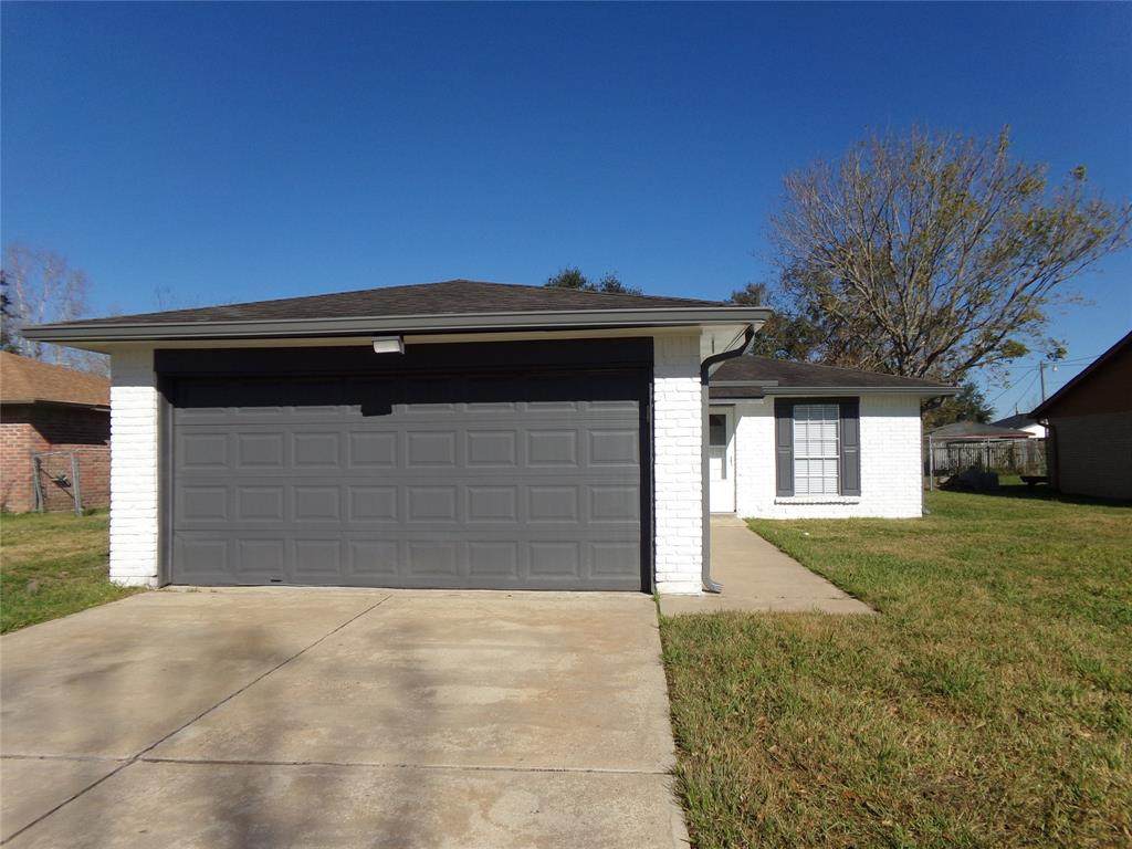 221 Austin Street - Photo 1