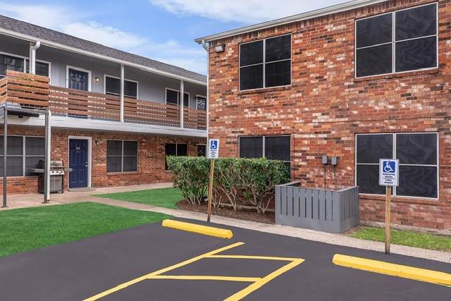 2101 Mustang Road - Photo 1