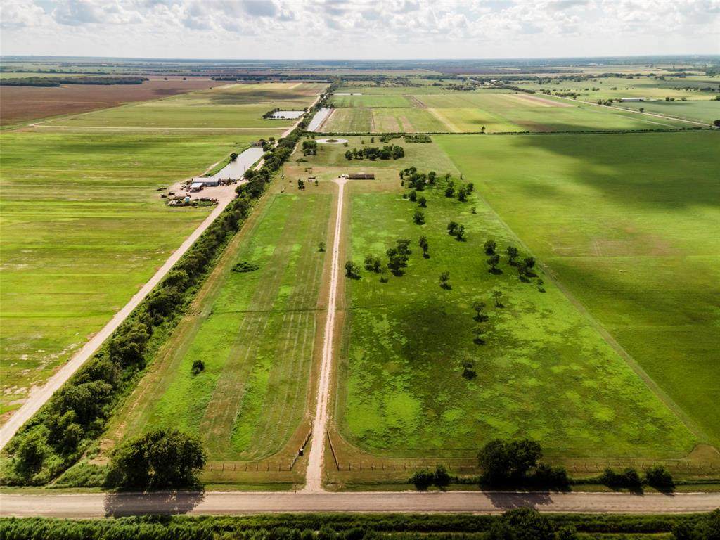 5338 County Road 166 - Photo 1