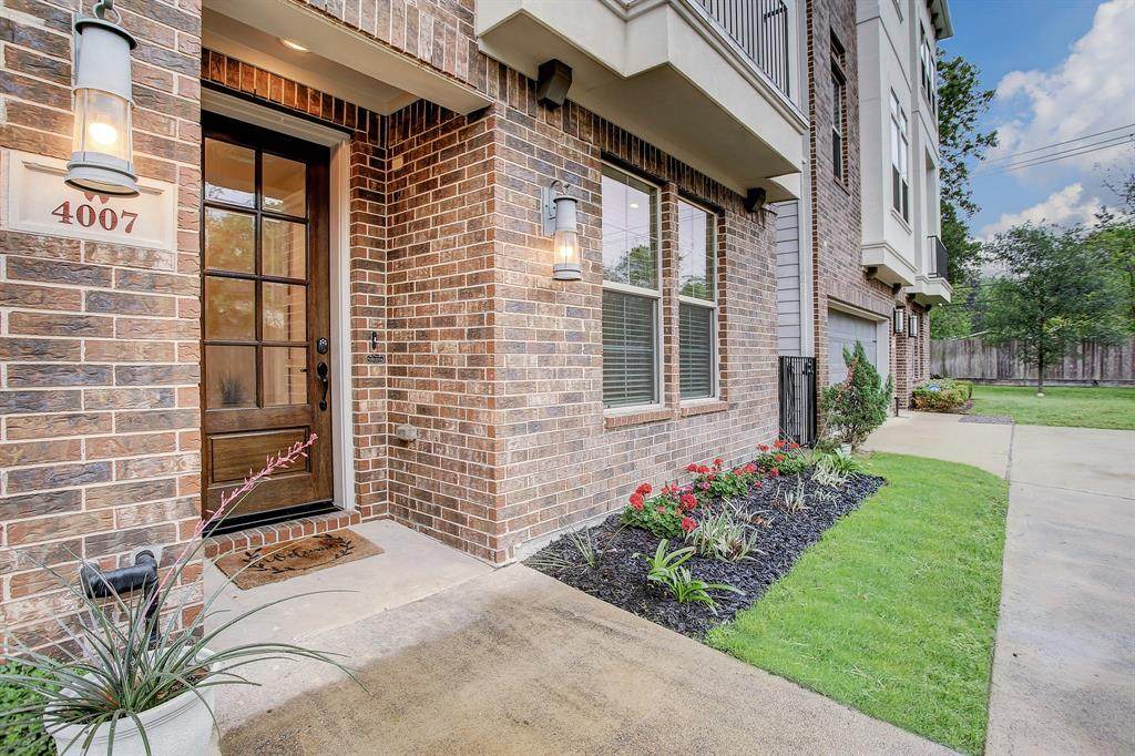 4007 Beacon Fisher Drive - Photo 1