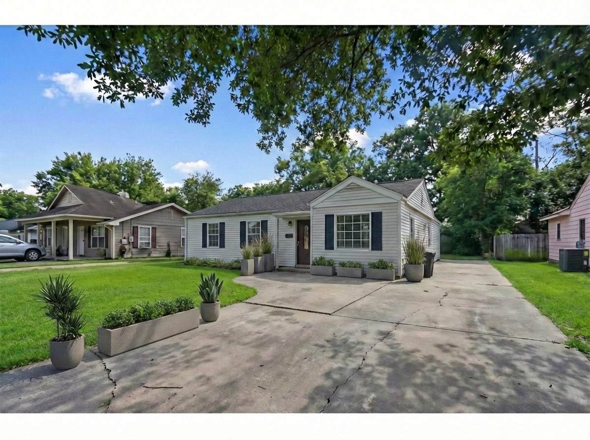 1722 Caspersen Drive - Photo 1