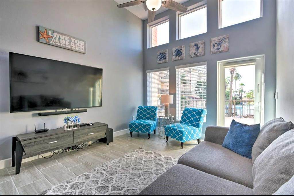 9520 Seawall Boulevard - Photo 1