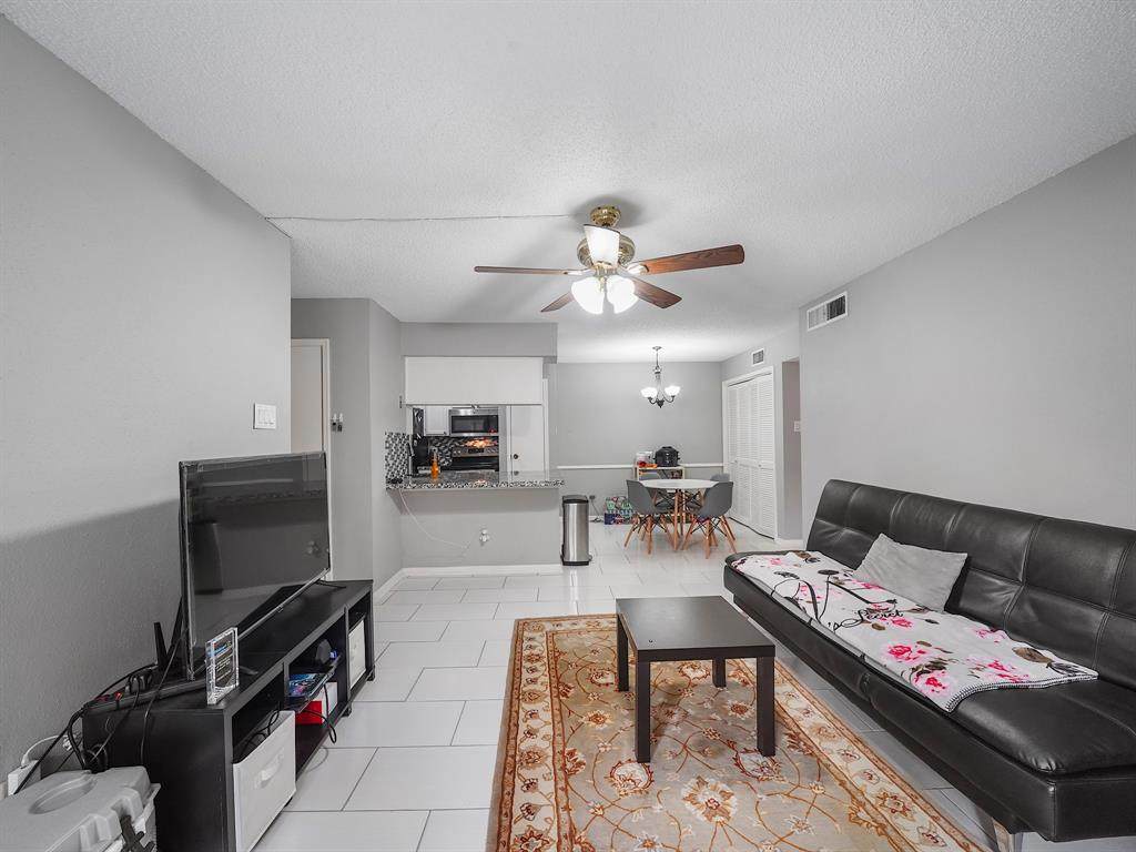2120 El Paseo Street - Photo 1