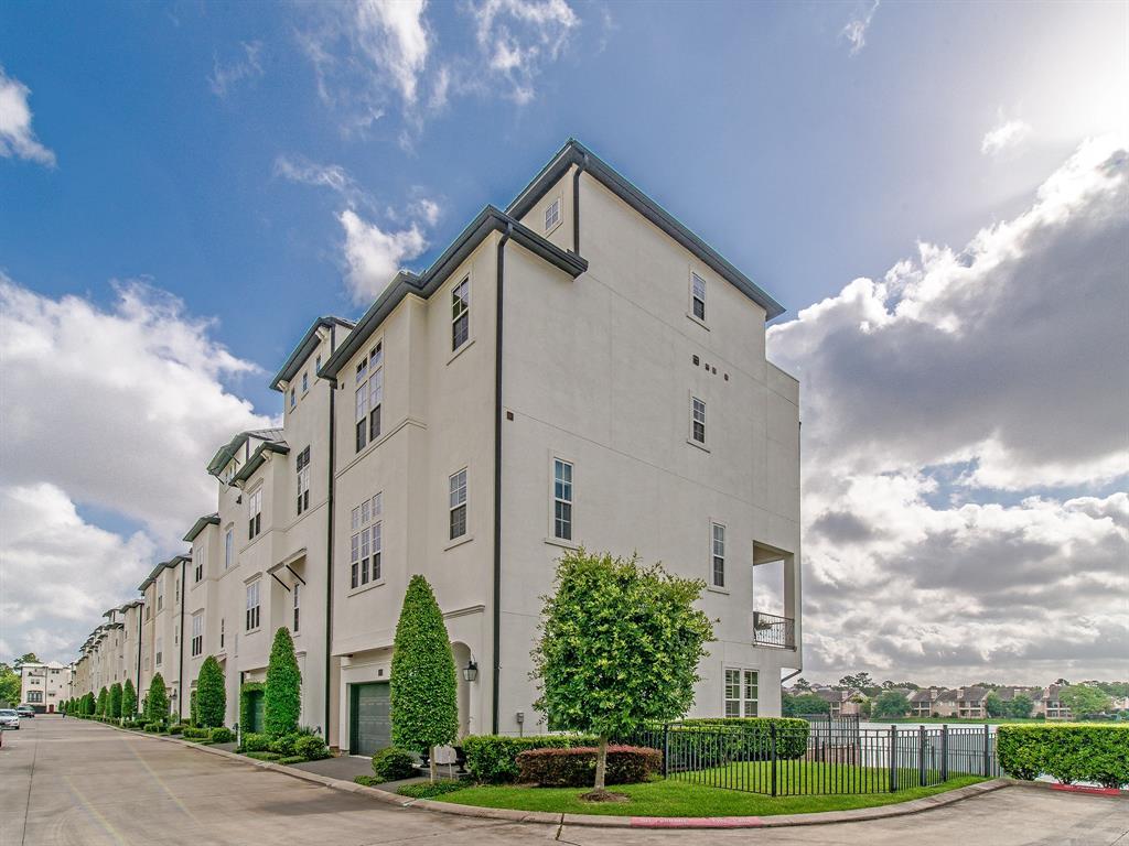 2106 Lakeshore Edge Drive - Photo 1