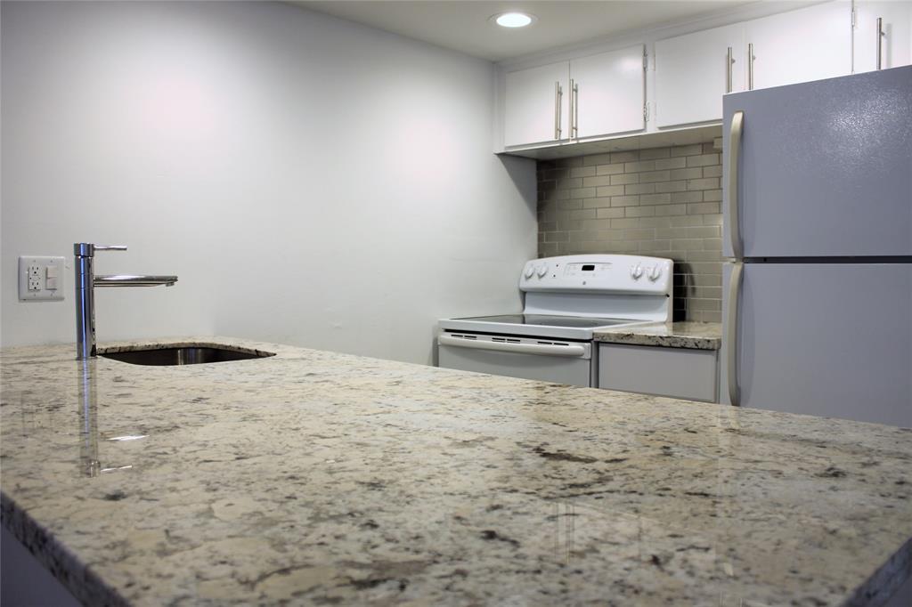 5343 Richmond Avenue - Photo 1
