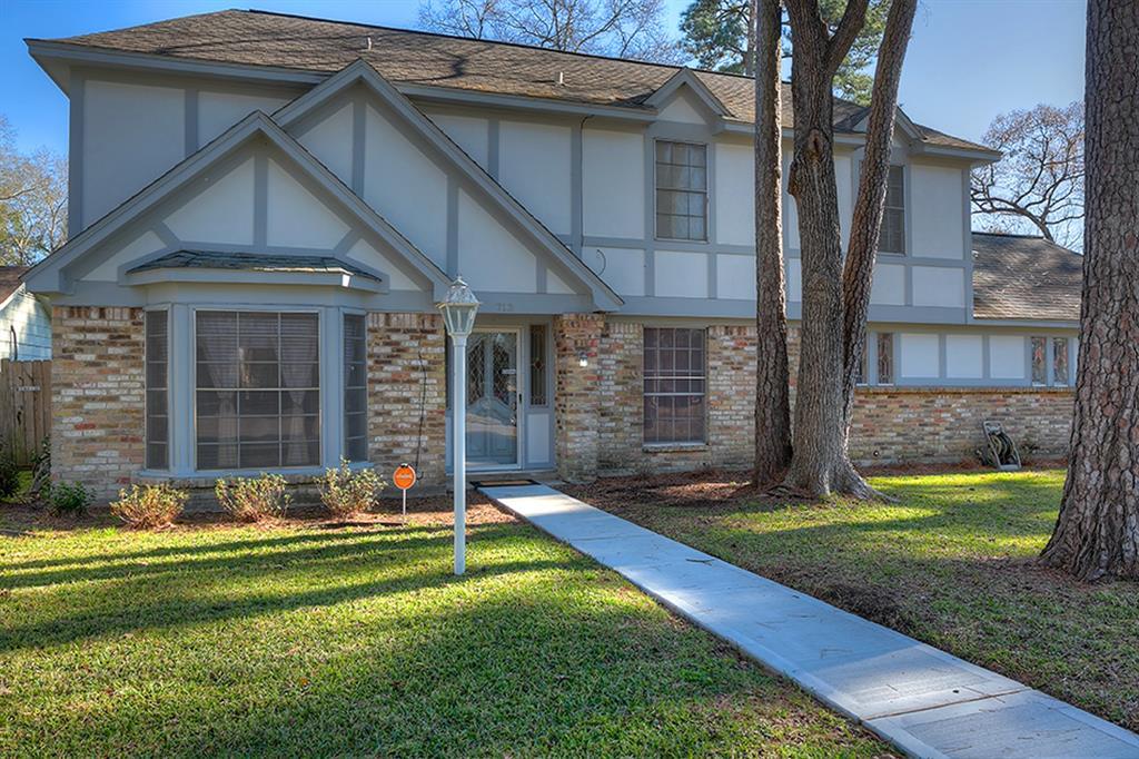 713 Rivershire Drive - Photo 1