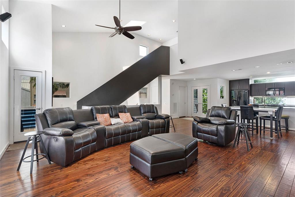 3058 Commerce Street - Photo 1