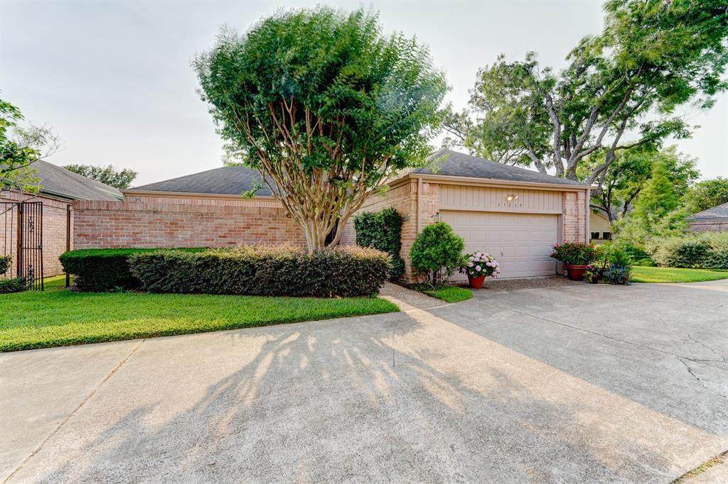 11219 Riverview Way - Photo 1