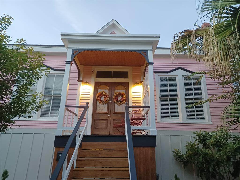 1710 Avenue L - Photo 1