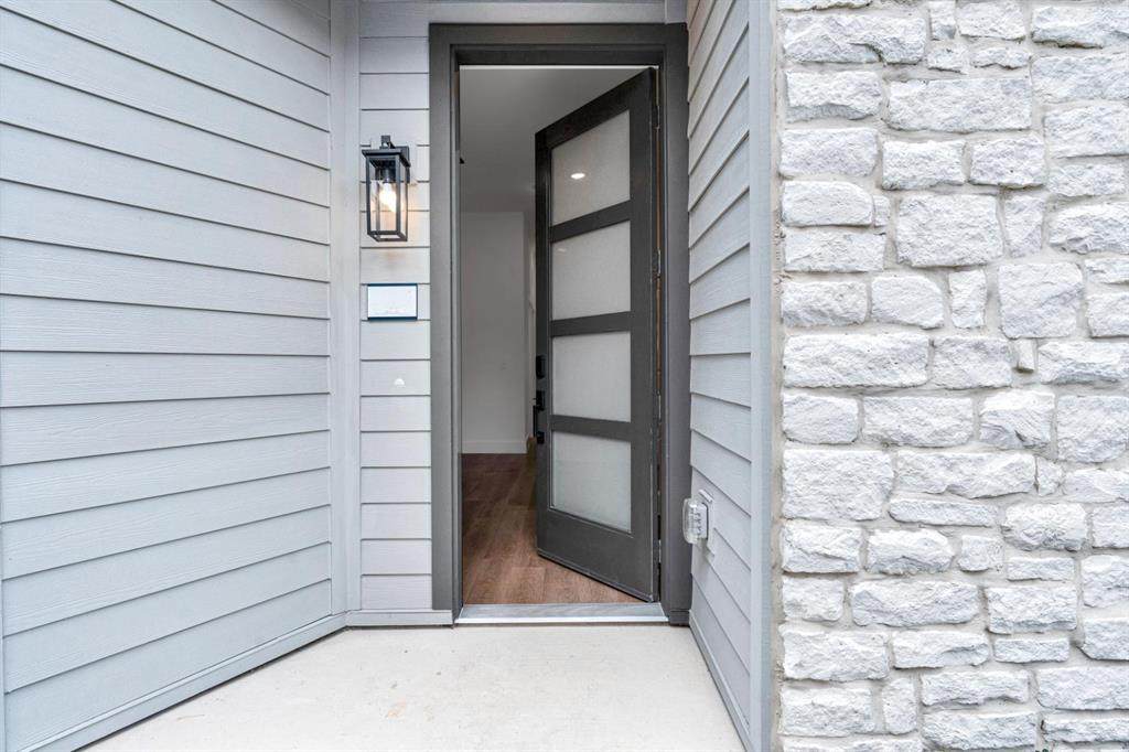 1492-303 Bernard Street - Photo 1