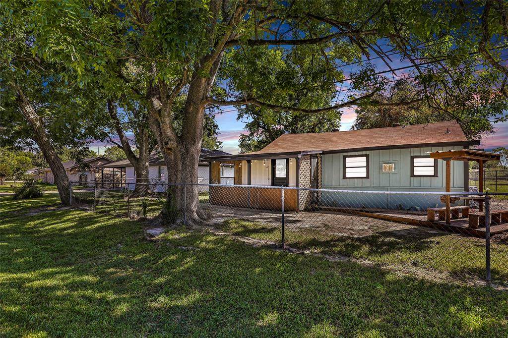 6318 Laramie Street - Photo 1
