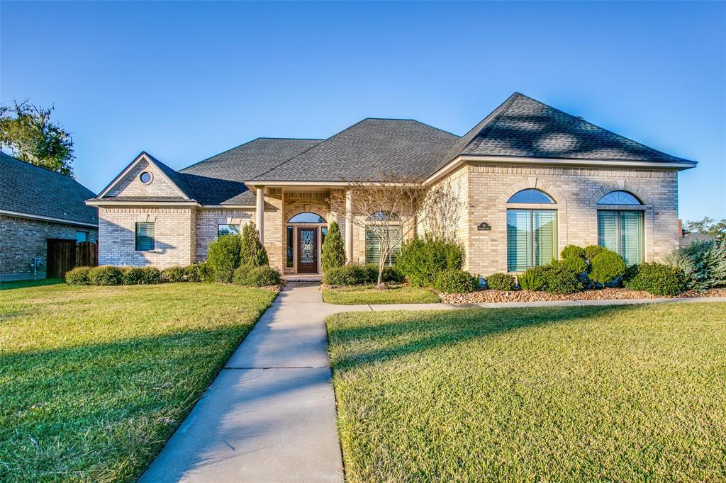 55 Deerwood Court - Photo 1
