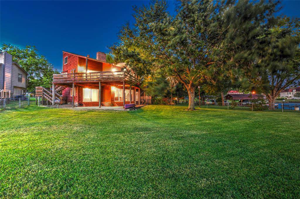 179 Ridgepoint Drive - Photo 1