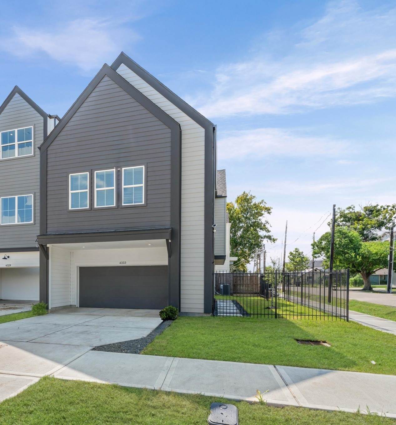 4333 Arlington Street - Photo 1