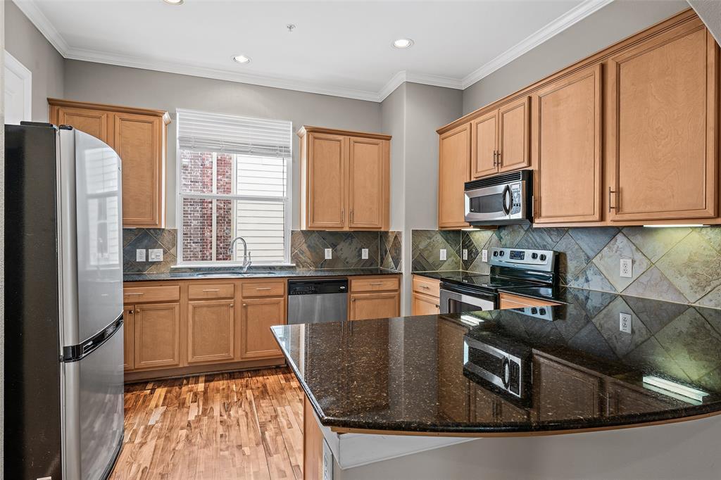 2902 Chenevert Street - Photo 1