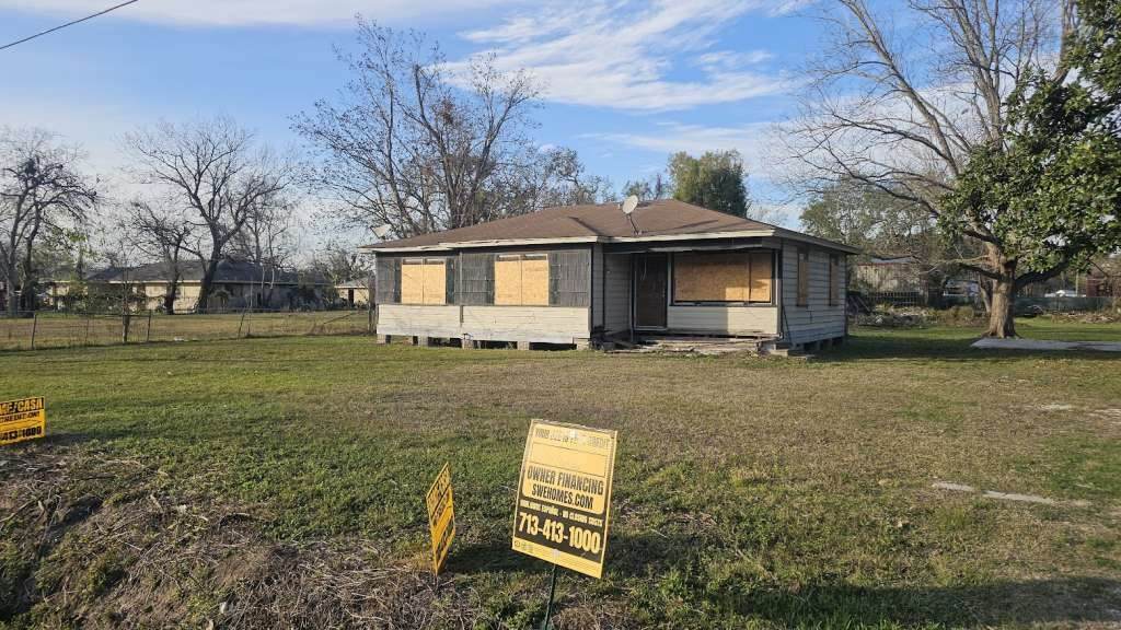 8303 Furray Road - Photo 1