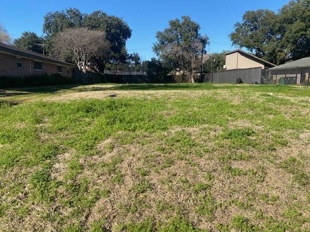 3614 Braeswood Boulevard - Photo 1