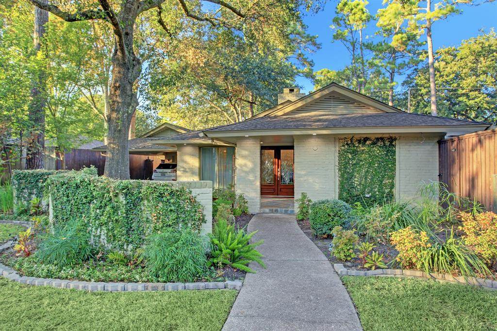 10118 Holly Springs - Photo 1