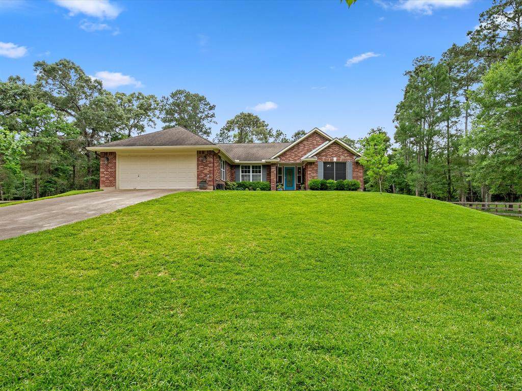 605 Pelican Street - Photo 1
