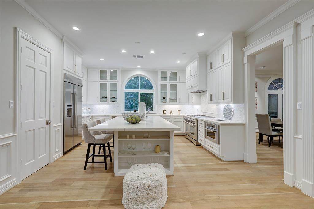 4534 Evergreen Street - Photo 1