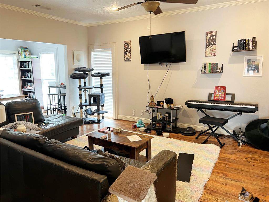2510 Whitney Street - Photo 1