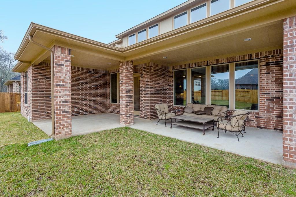 9414 Plaza Park - Photo 1