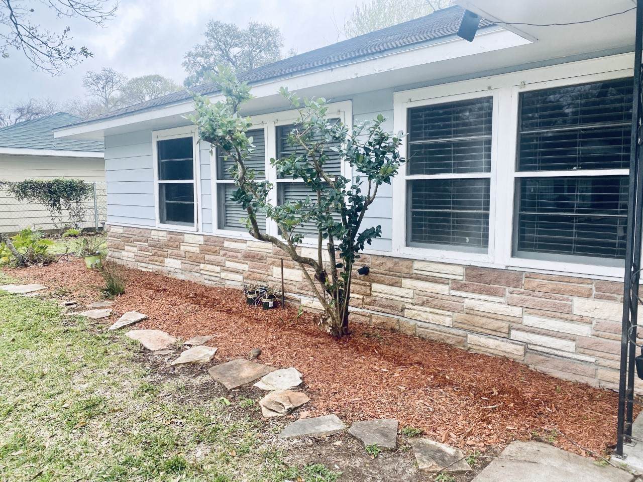 910 Magnolia Street - Photo 1