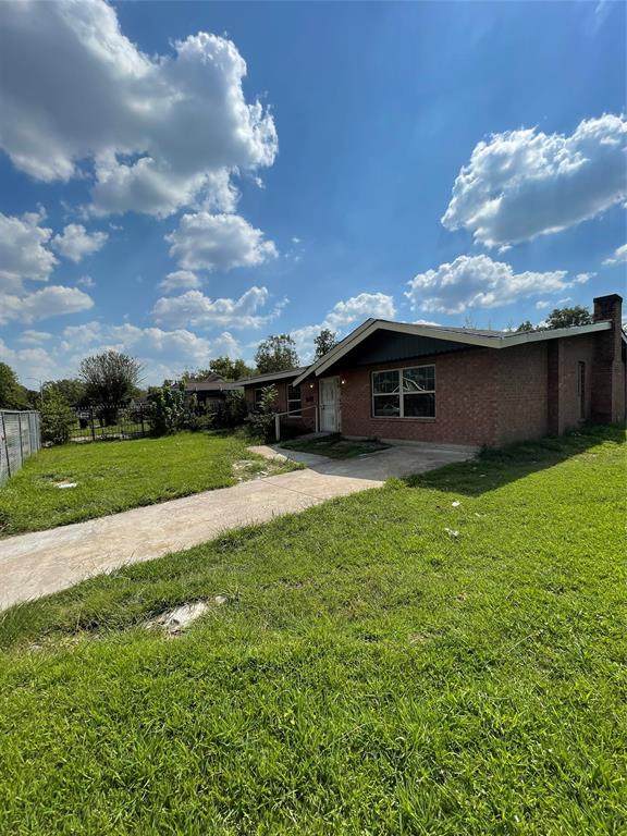 5010 Ridgeway Drive - Photo 1