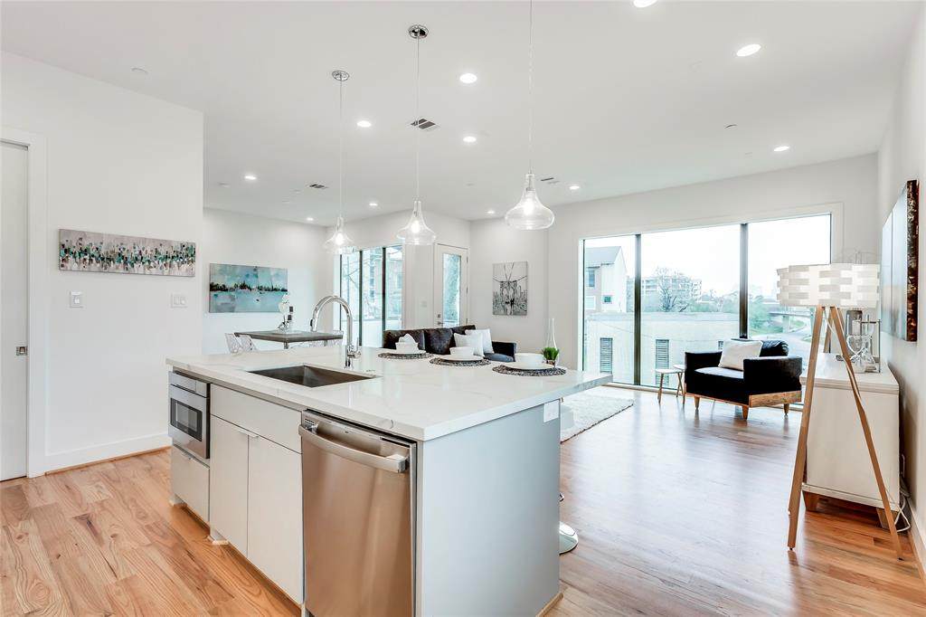 2241 Macgregor Way - Photo 1