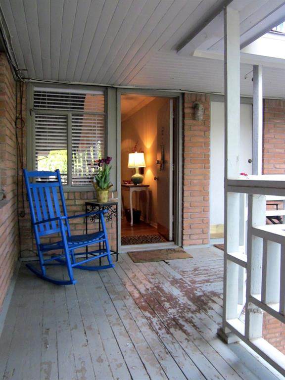 4719 Oakshire Drive - Photo 1