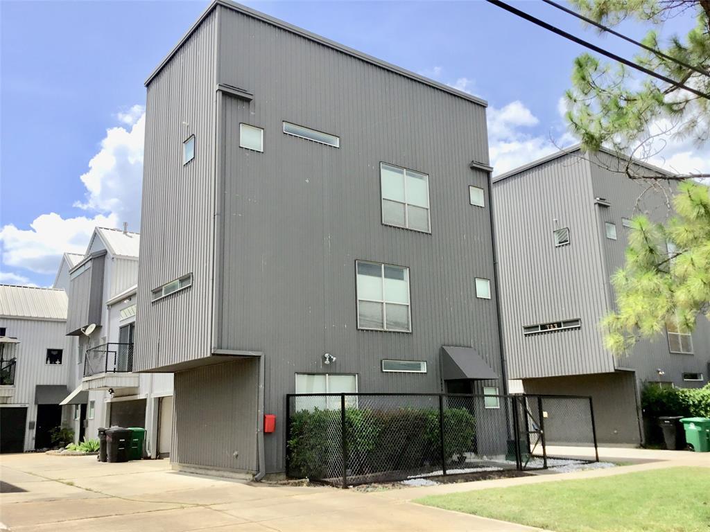 2616 Chenevert Street - Photo 1