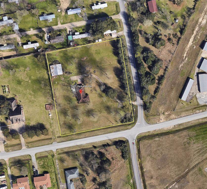 5903 Barkaloo Road - Photo 1