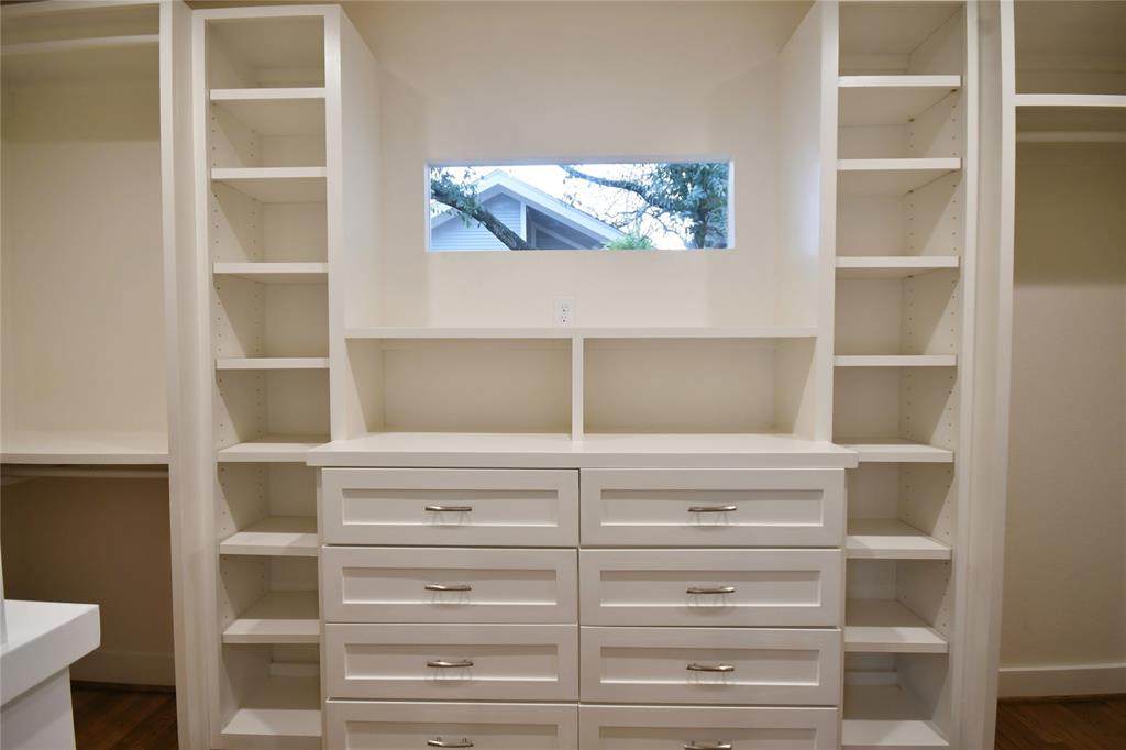 1128 Temple Street - Photo 1