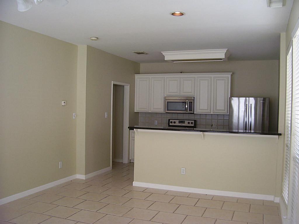 2923 Chenevert - Photo 1