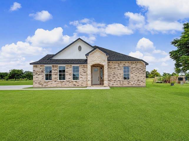 1220 Appaloosa Circle - Photo 1
