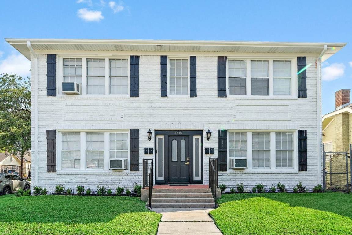 3901 Dallas Street - Photo 1