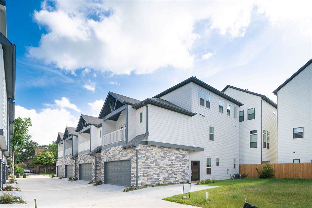 845 Fisher Street - Photo 1