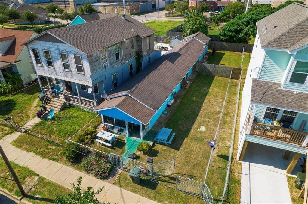 4018 Sealy Street - Photo 1