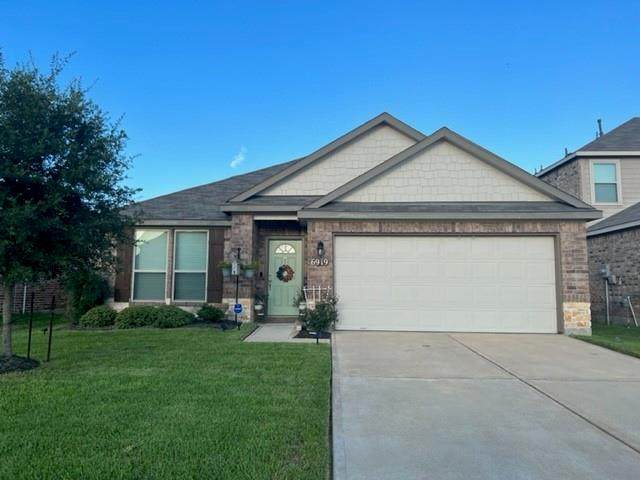 6919 Glenmoor Drive - Photo 1