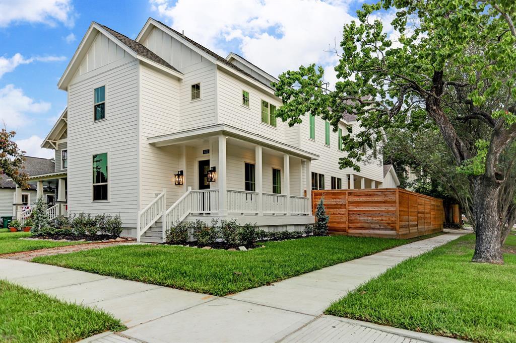 622 Byrne Street - Photo 1