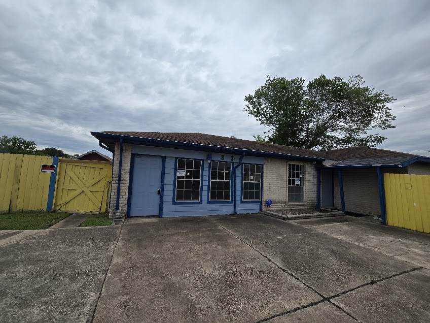 830 Stonyridge Street - Photo 1