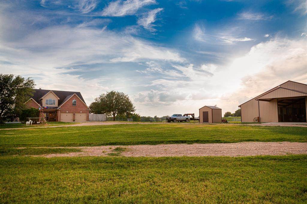 3565 Fm 2502 - Photo 1