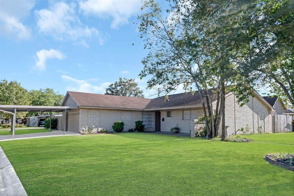 2300 Olive Circle - Photo 1