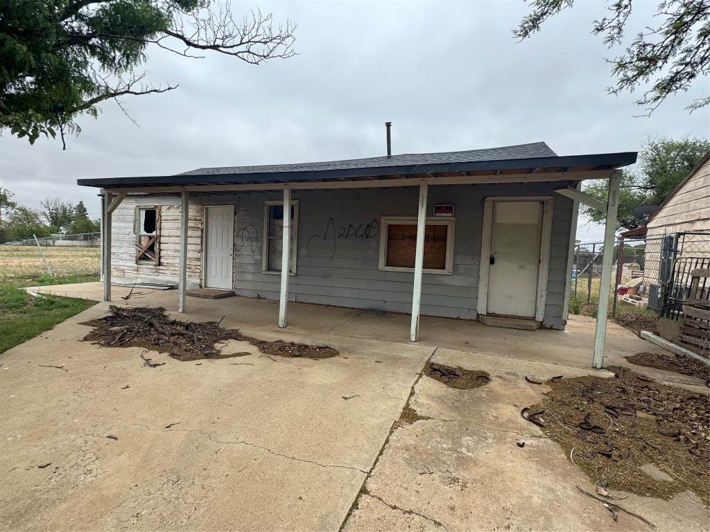 1503 8th Street - Photo 1