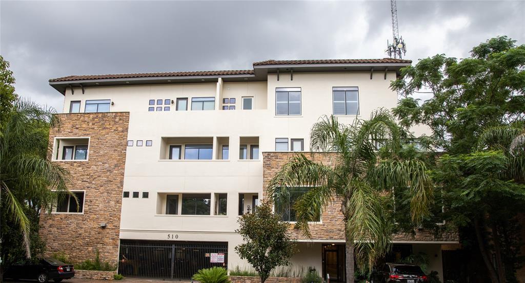 510 Lovett Boulevard - Photo 1
