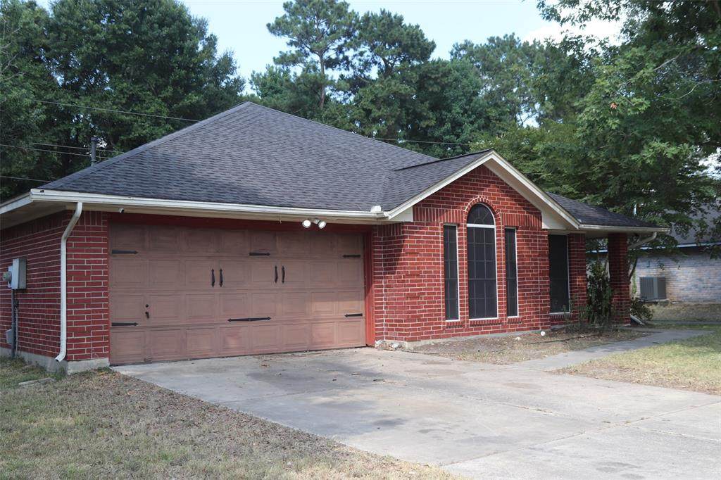 2323 Friarwood Trail - Photo 1