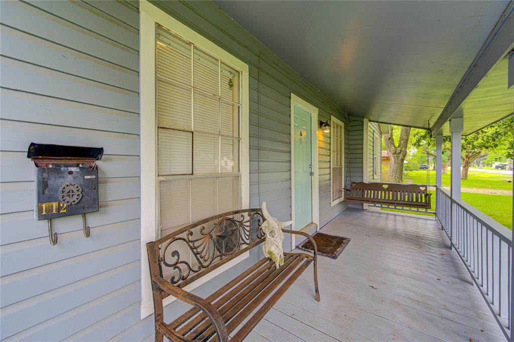 112 Begonia Lane - Photo 1
