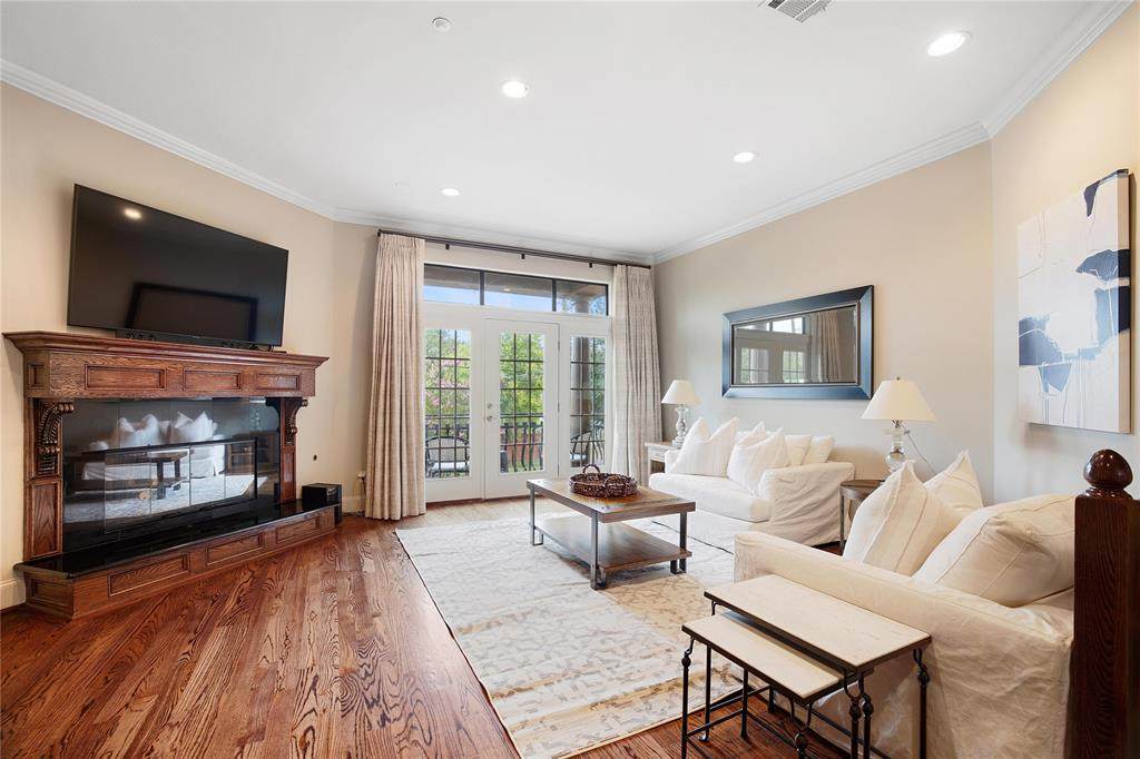 2411 Commonwealth Street - Photo 1