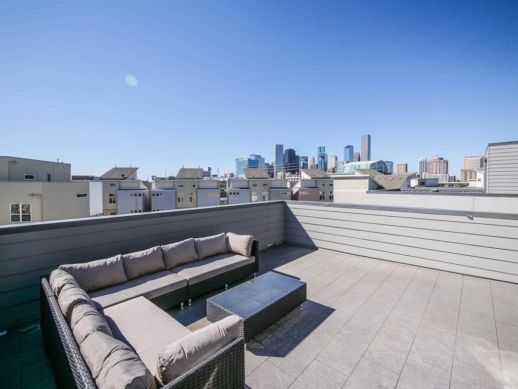 2338 Commerce Street - Photo 1