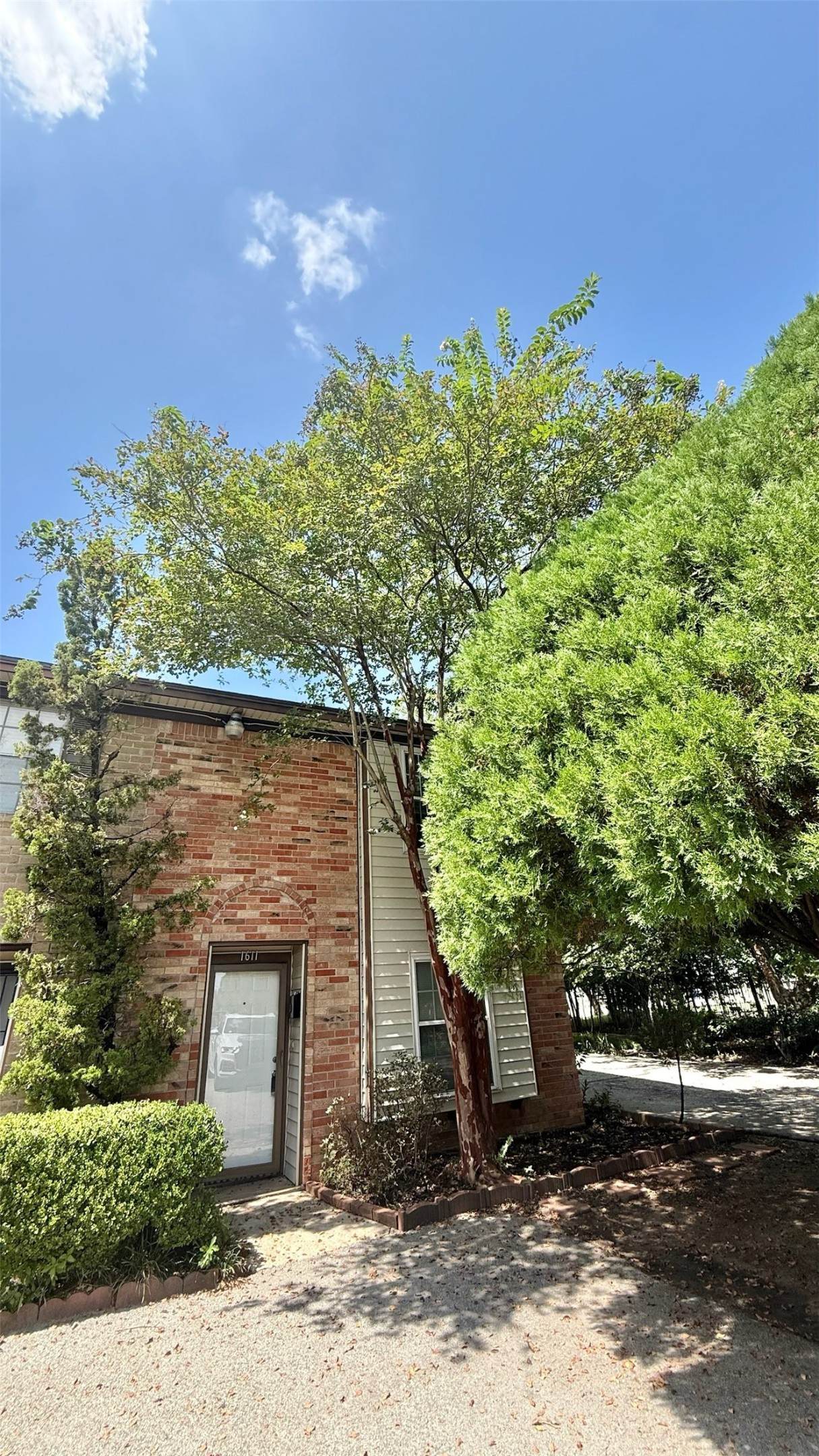 1611 Mapleton Drive - Photo 1